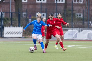 Bild 321 - wCJ Eimsbuettler TV - Holstein Kiel : Ergebnis: 0:1